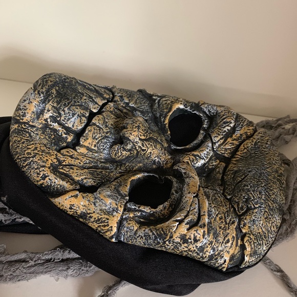 New vintage Halloween full head and neck mask main image 6
